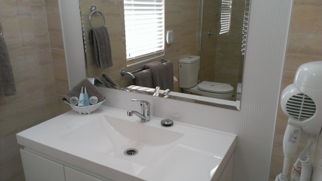 Gunnedah Lodge Motel Room photo